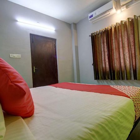 Oyo 30971 Gm Grande Hotel Mudukarai Buitenkant foto